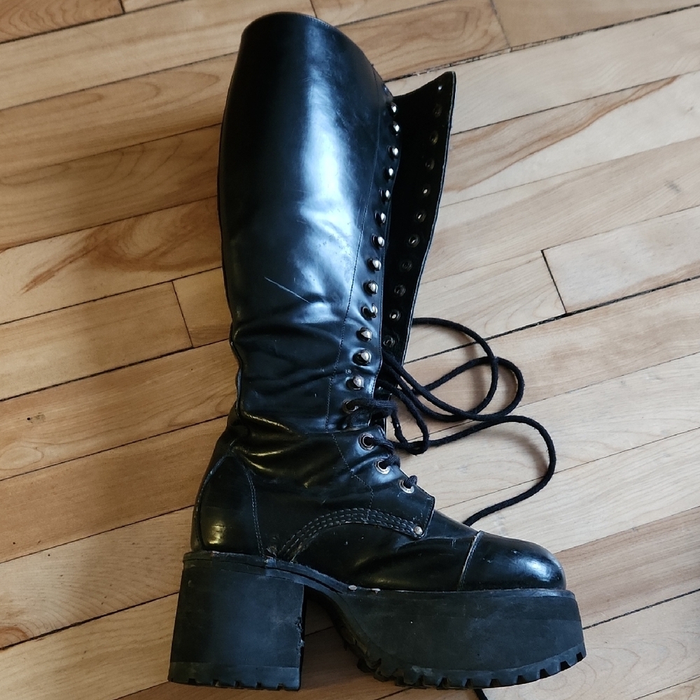 Black Platform Lace-Up Leather Boots - Picture 3 of 16